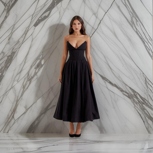 Mikaela™ | Midiklänning med off-shoulder korsett i svart
