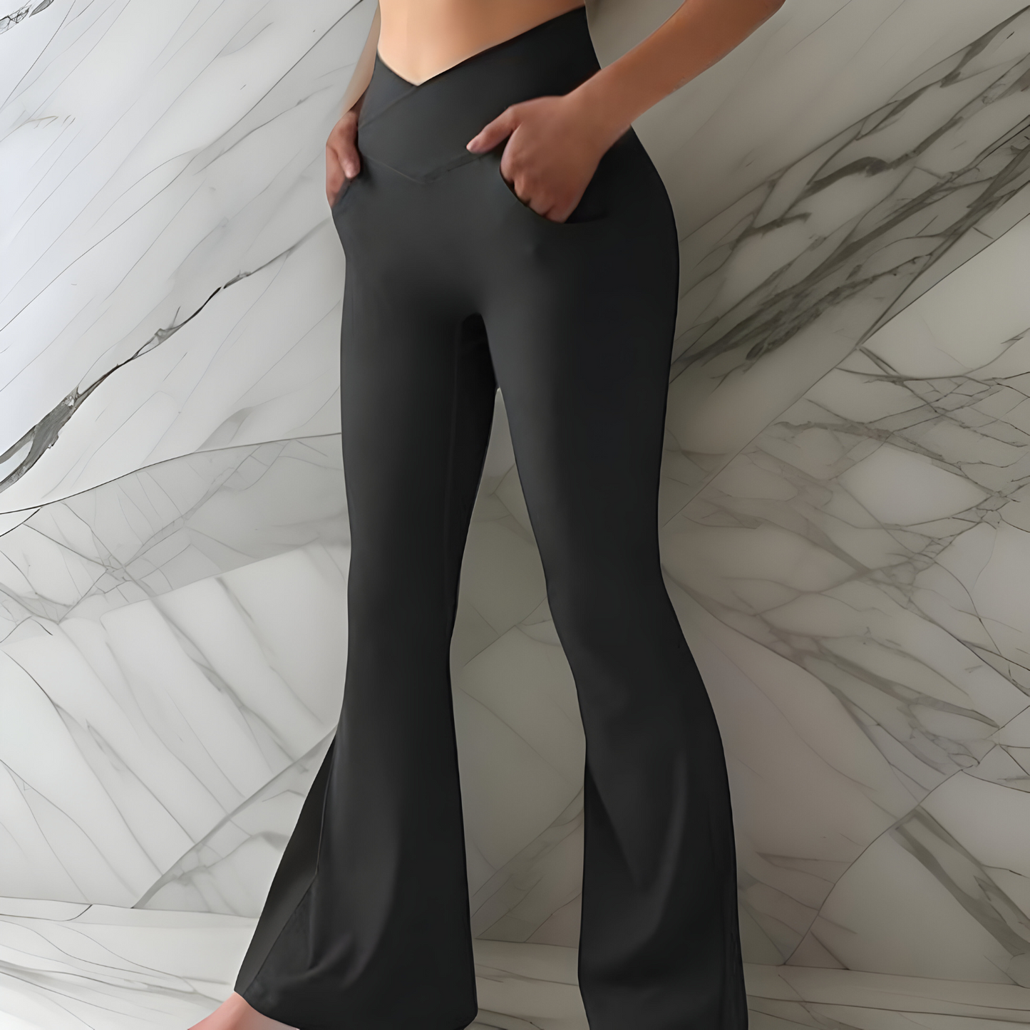 Cilla™ | Utsvängda leggings med V-midjeband