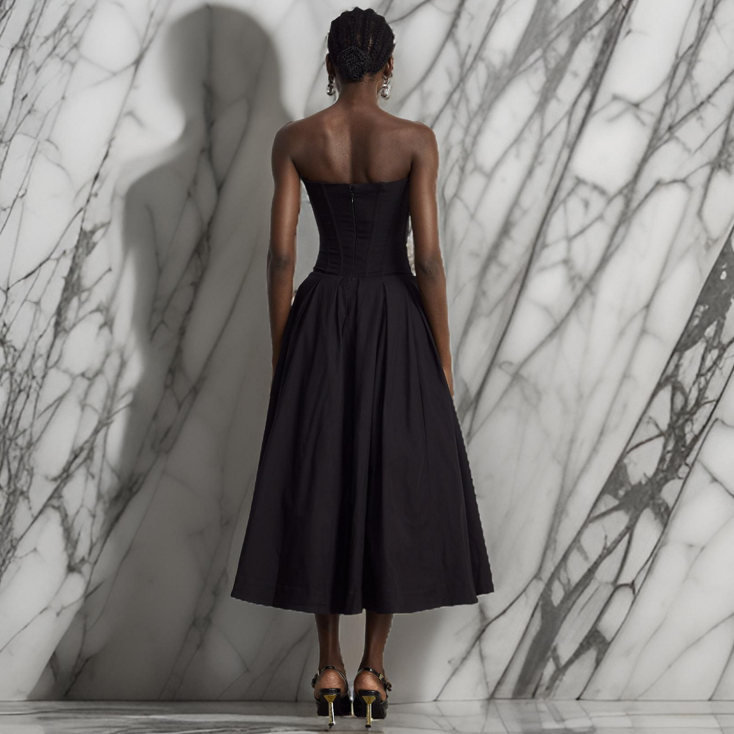 Mikaela™ | Midiklänning med off-shoulder korsett i svart